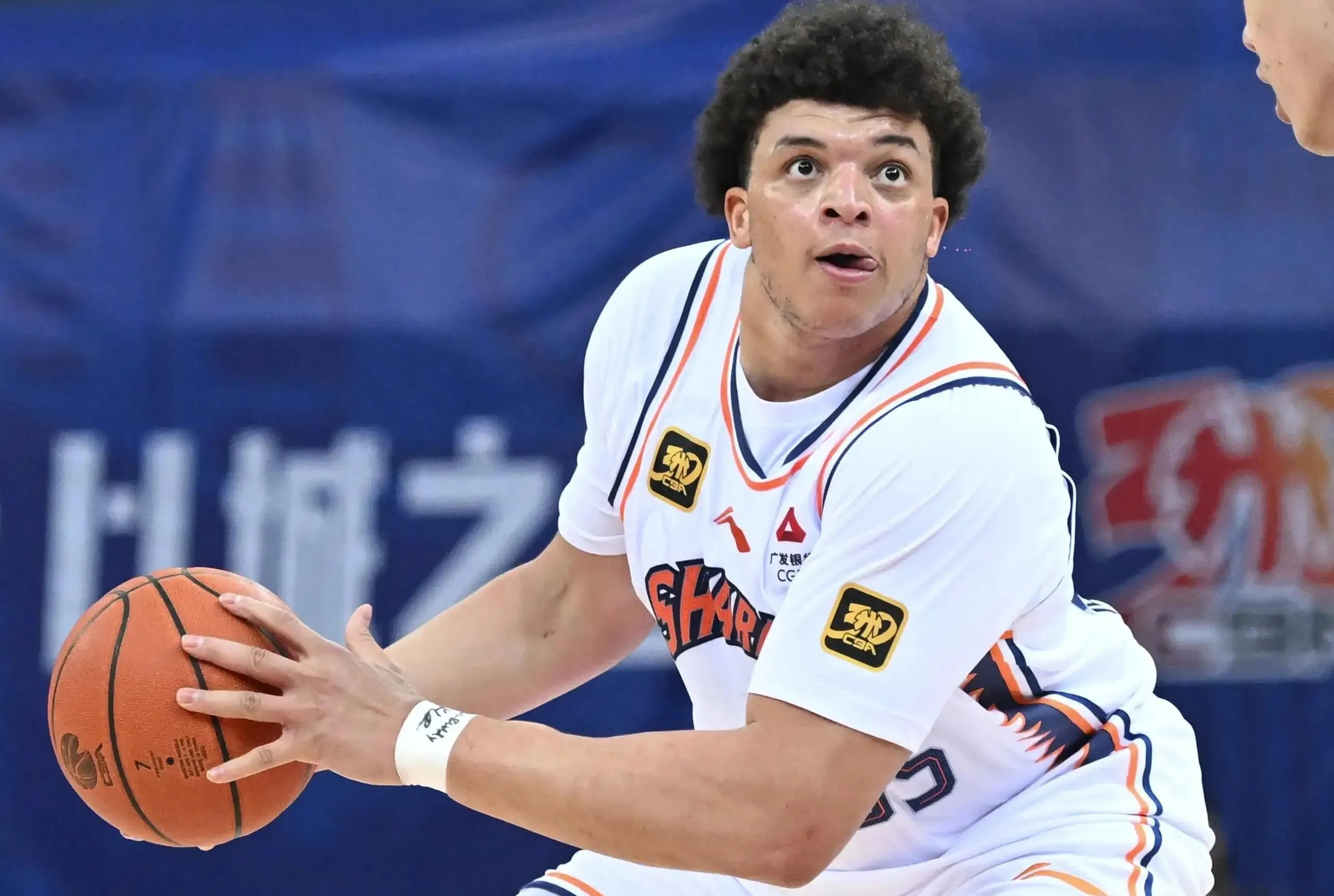 亚博app-广东宏远迎法国杯关键赛，转会期迎来里程碑，压力陡增，高层口径保持一致-亚博app