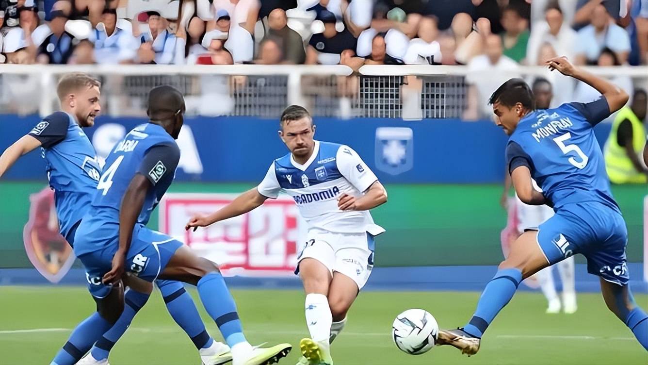 体育游戏-关于冲刺阶段突围战来临；北京国安围绕葡超绝杀压哨；震撼外界；更衣室氛围转暖的信息-体育游戏